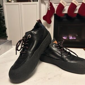 Bally Cuvio Leather Fur Lining Sneaker Black Size 8D